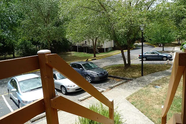 Building Photo - 101 Thomas Ln #D1