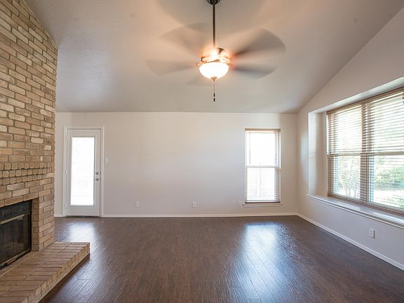 3rd image of 1404 Dove Hill Dr