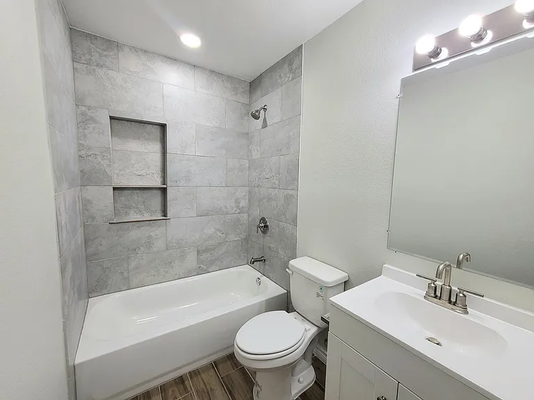 701 Salem Dr — Photo 9