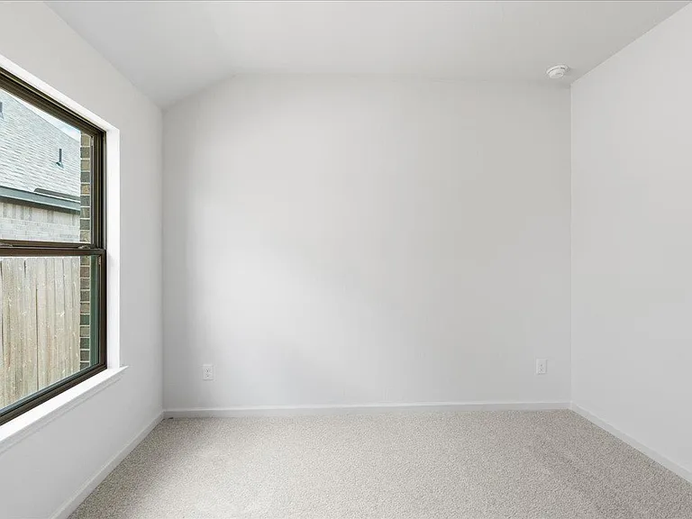 154 Blackborrow Dr — Photo 22