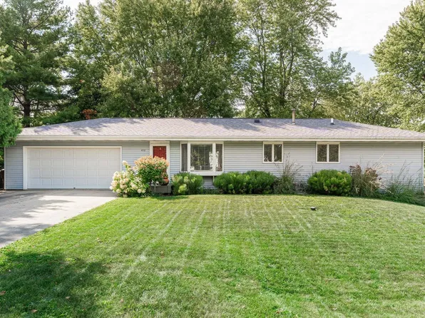 408 West St, Monroe Center, IL 61052