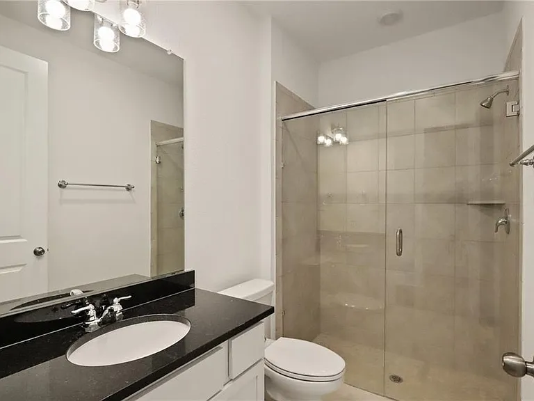 1821 Donetto Dr — Photo 26