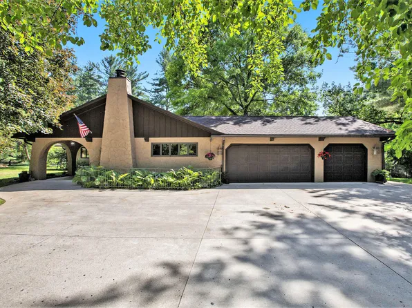 2850 Laurentide Dr, Ann Arbor, MI 48103