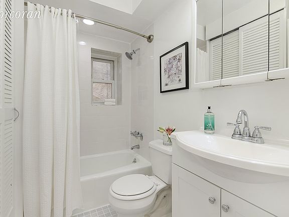 5th image of 708 8th Ave APT 4R