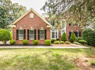 9633 Blakeney Heath Rd, Charlotte, NC 28277