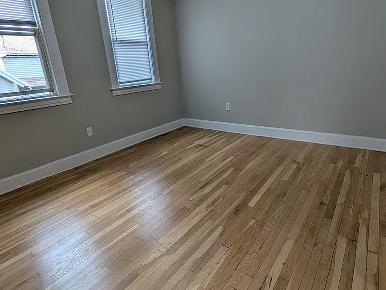 8 Arch St #3A — Photo 1