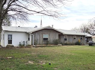 484 County Road 1206, Savoy, TX 75479