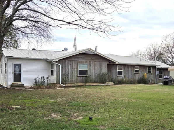 484 County Road 1206, Savoy, TX 75479