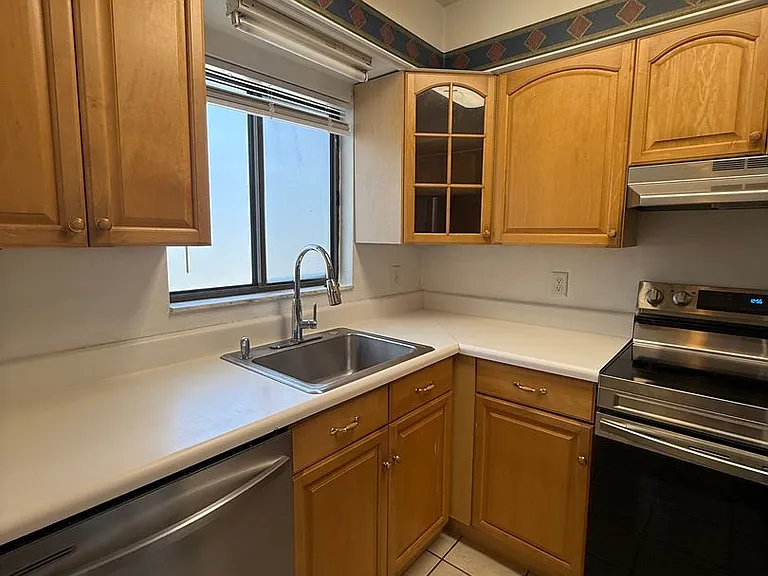 3600 SW 19th Ave #51 — Photo 11