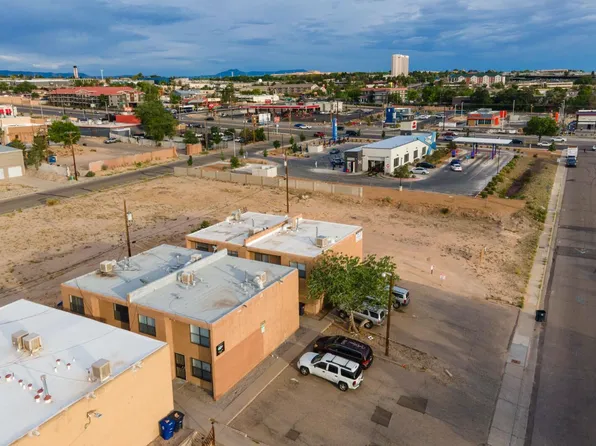 1928 Buena Vista Dr SE, Albuquerque, NM 87106