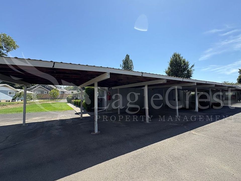 2nd image of 1037 SW Puff Ln #2