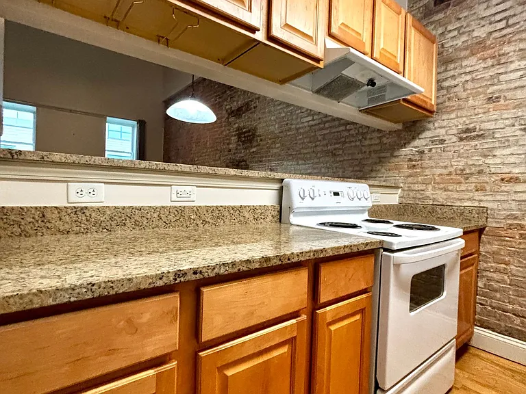 130 E State St #402 — Photo 1
