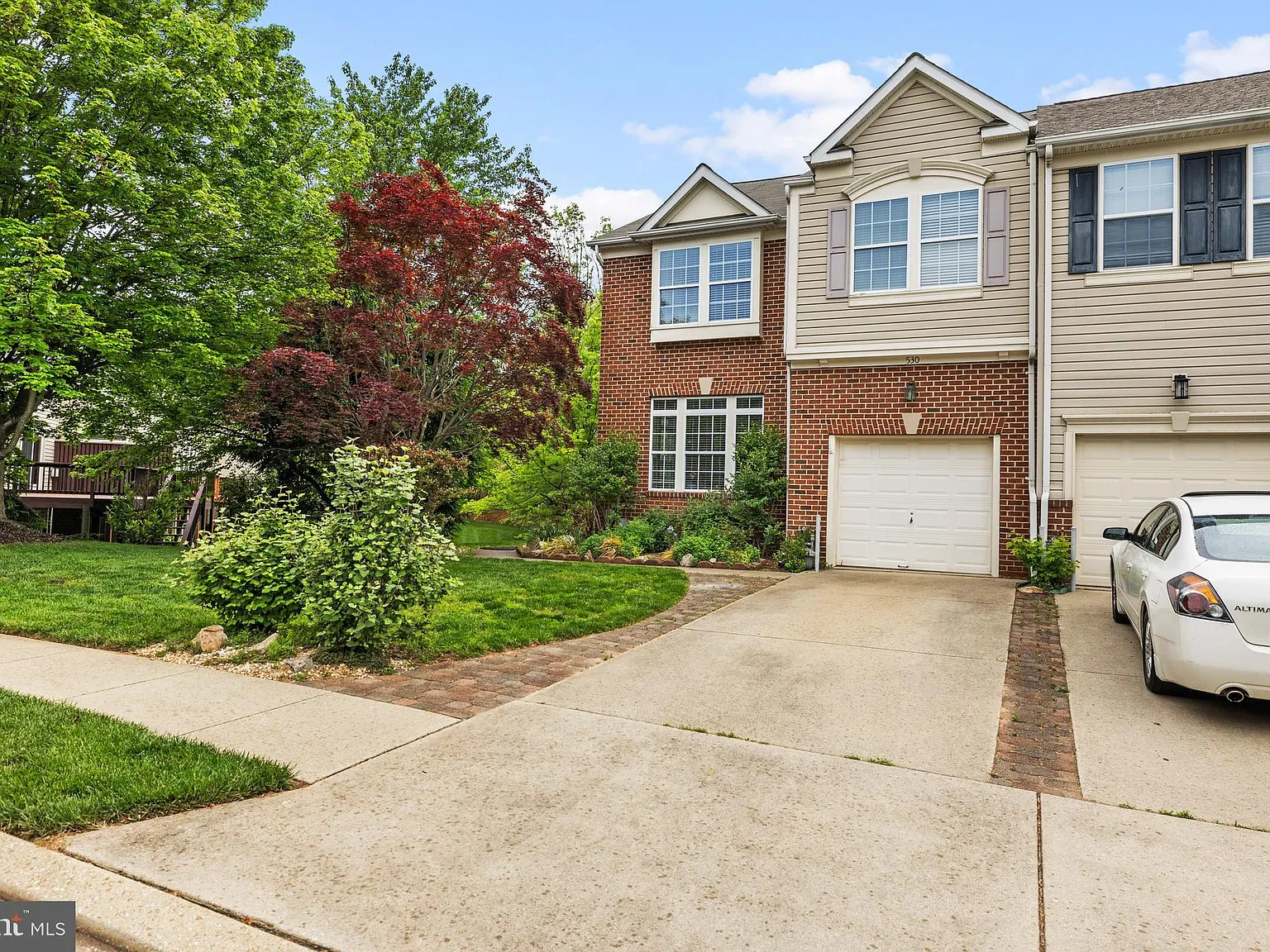 4 bed, 3.5 bath, 3346 sqft, $3,500 — Photo 3