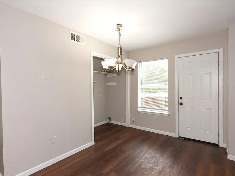 1603 Onion Creek Village Dr #C — Photo 5