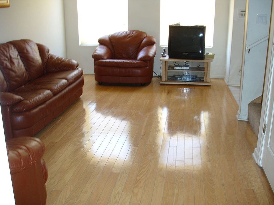 2nd image of 4115 S Langley Ave