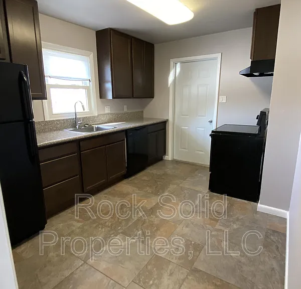 2020 Dunn Ave #1 — Photo 6