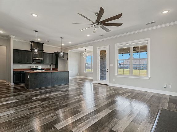 5th image of 30 Sophie Ln