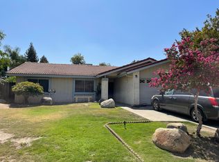 2749 E Norman Dr, Visalia, CA 93292