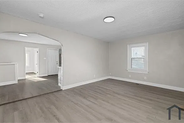 2056 Coleridge Dr — Photo 12