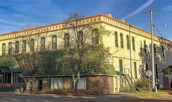 3rd image of 2594 Front St APT 4