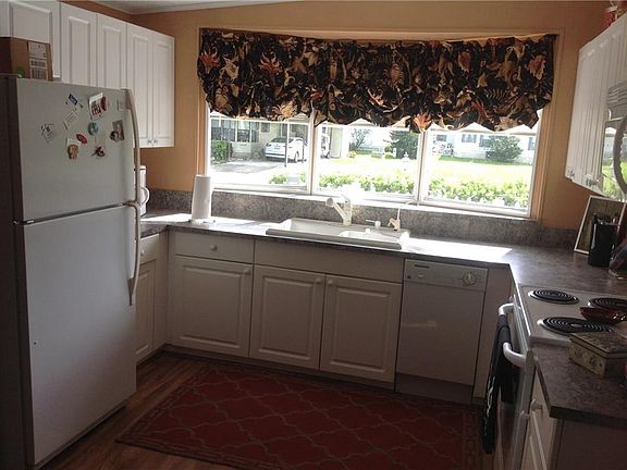 5th image of 16029 SW Indianwood Cir