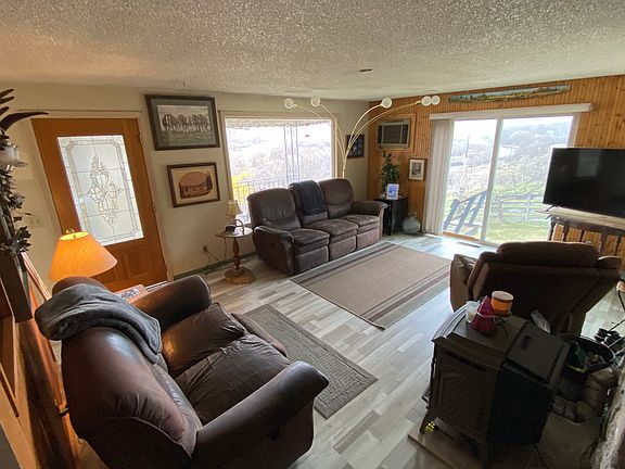 2nd image of 16 Mossy Rock Rd