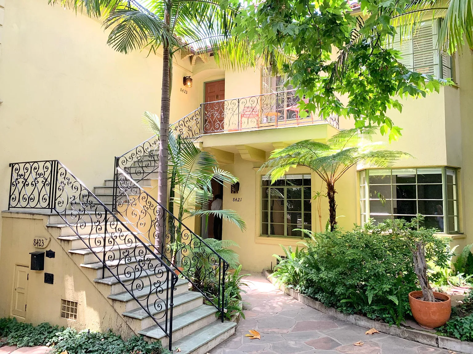 2 bed, 2100 sqft, $6,200 — Photo 3