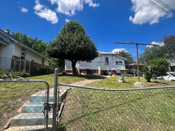 6305 Field St, Capitol Heights, MD 20743