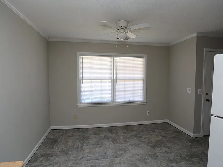 226B Courtney Way — Photo 5