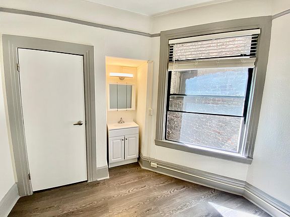 3rd image of 1000 Bush St #126