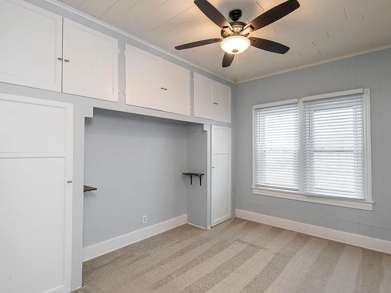 2615 N Wauwatosa Ave — Photo 10