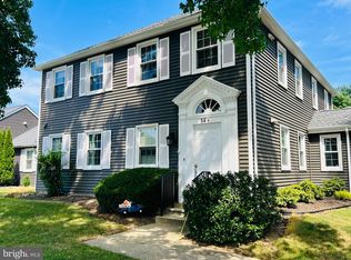 56 N Fairfield Ln, Monroe Township, NJ 08831