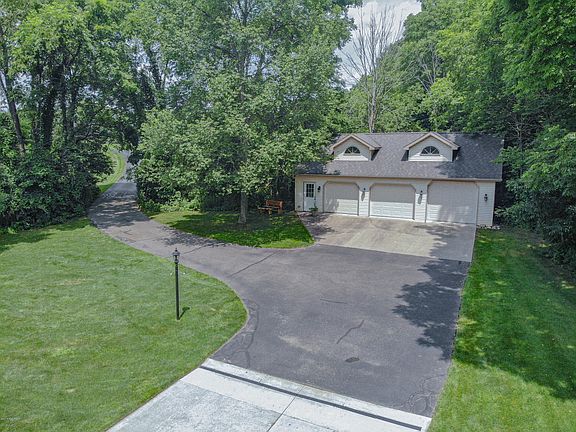2nd image of 10650 Scenic Bluff Ln SE