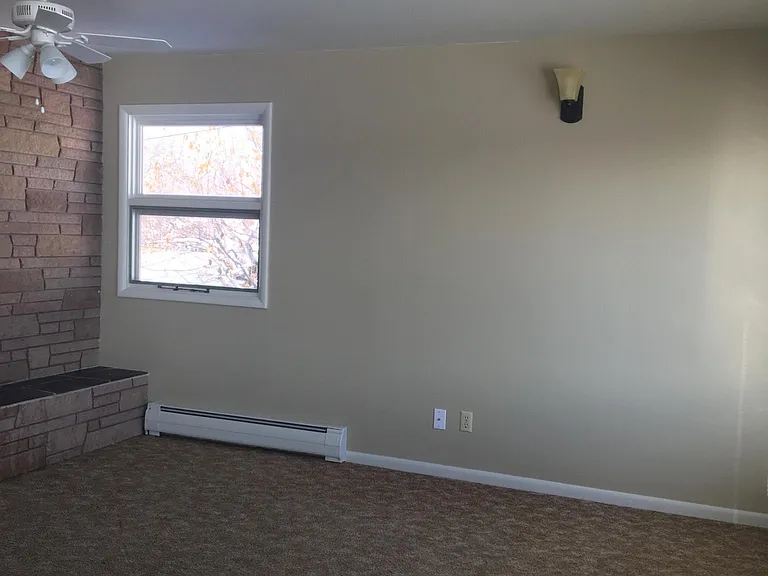 832 11th St E #1 — Photo 5