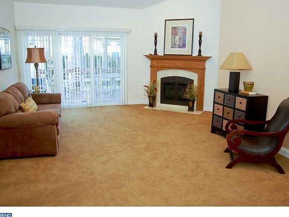 5th image of 10 Country Gates Dr