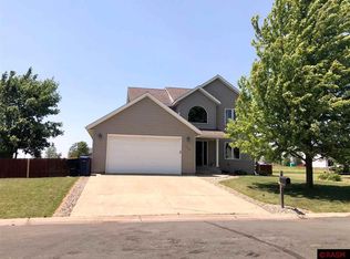 313 Polar Cir, Arlington, MN 55307