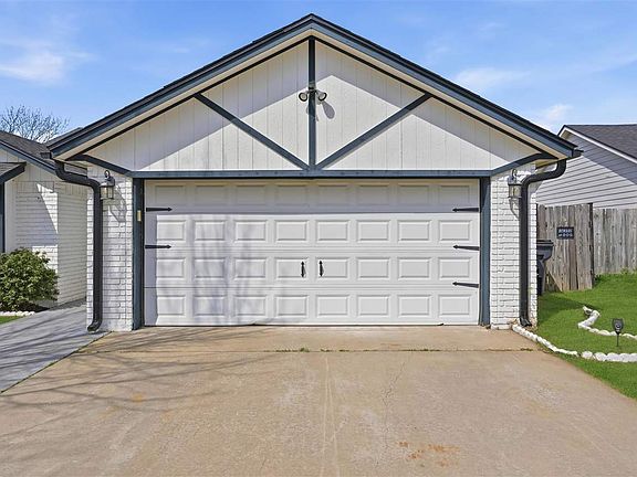 4th image of 2413 SW 41st St