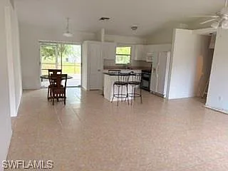 3 bed, 2.0 bath, 1288 sqft, $1,800 — Photo 2