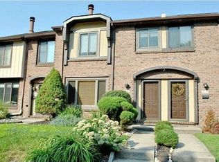 2180 E Village Rd, Southampton, PA 18966