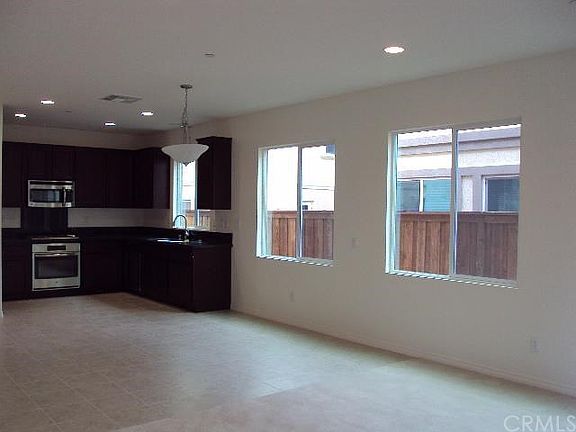 4th image of 842 Christian Ct
