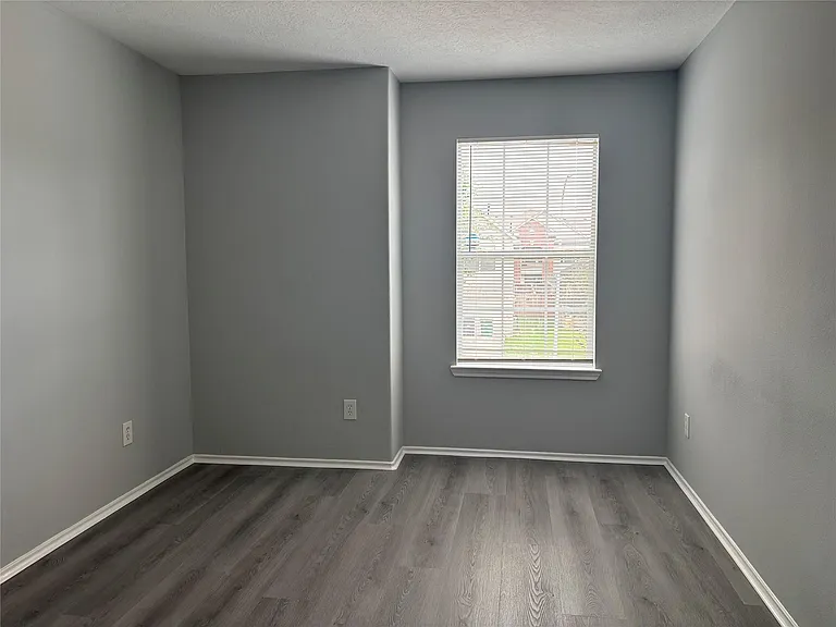 13642 Rural Oak St — Photo 24