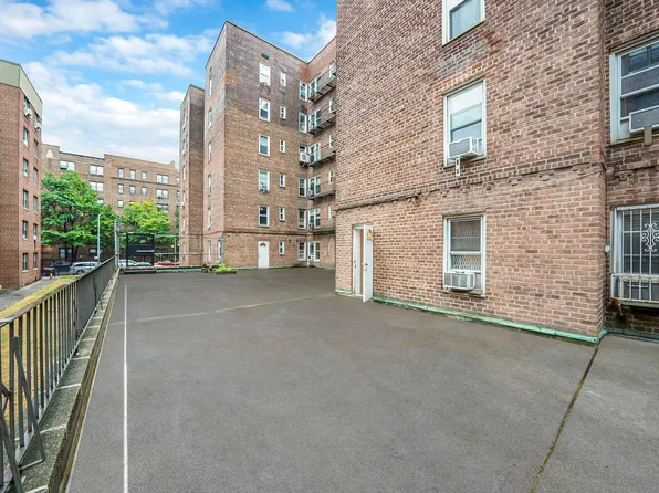 35-40 75th Street image 13 of 18