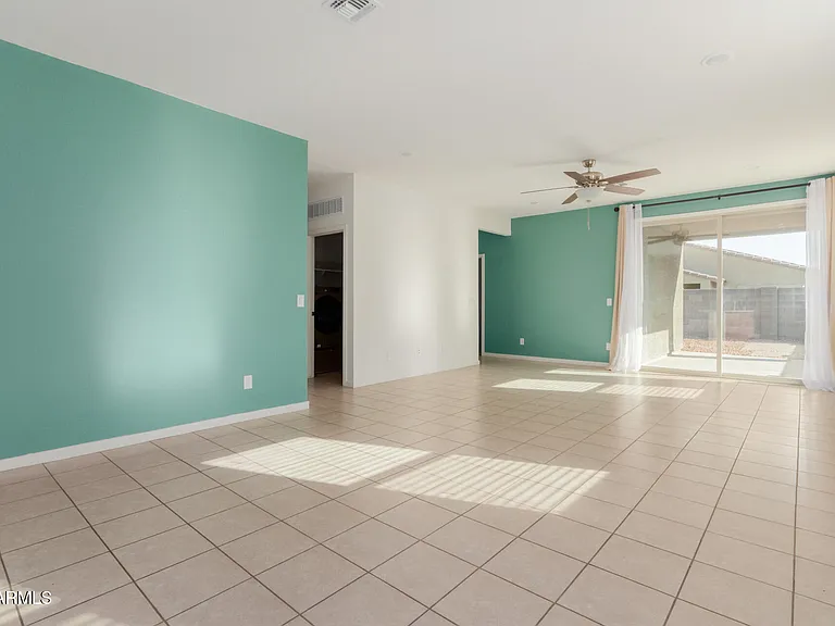 12329 W State Ave — Photo 5
