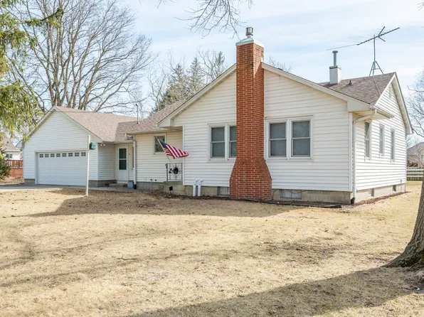 304 W McMurray St, Prairie City, IA 50228