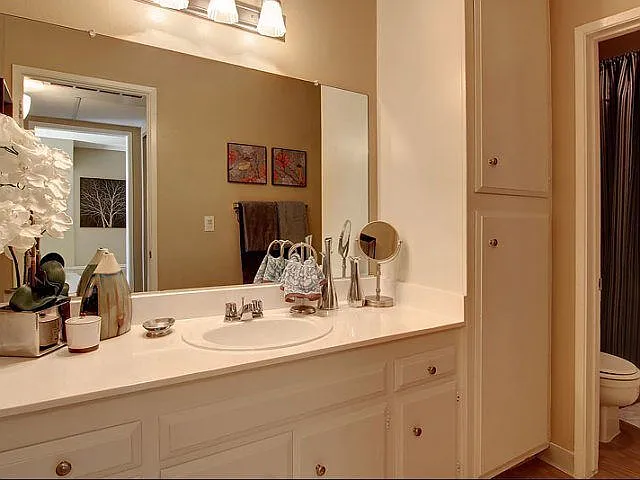 Covina Grand — Photo 29