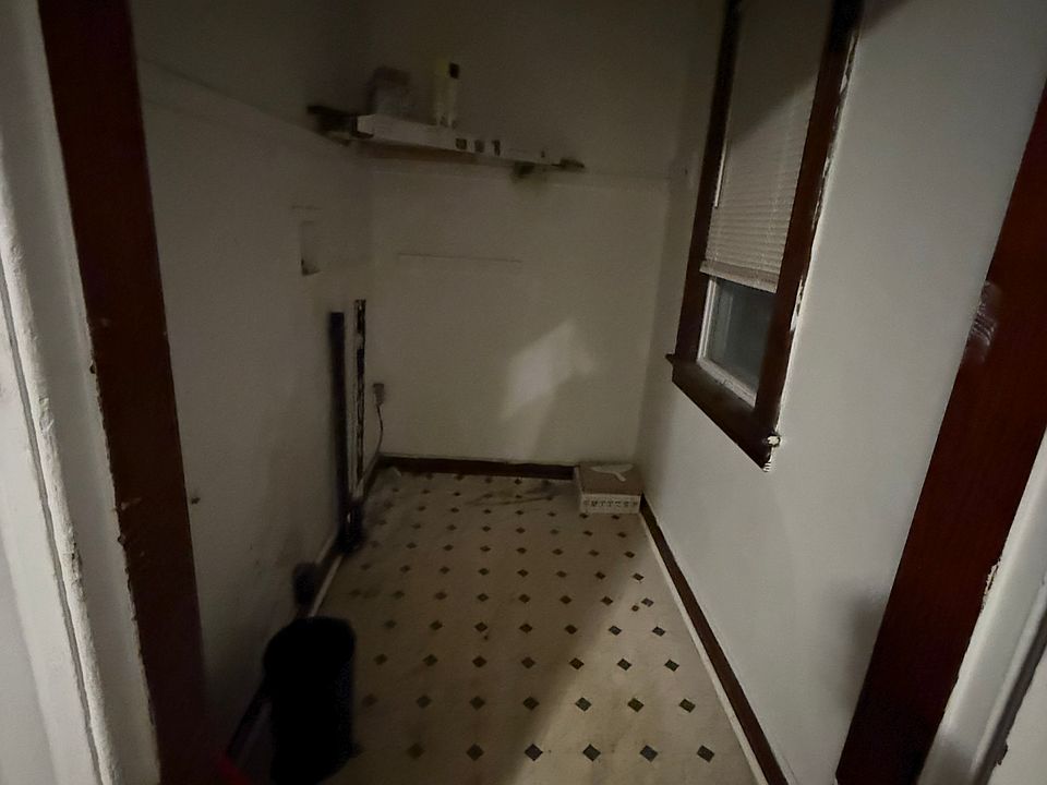 washer/dryer hook