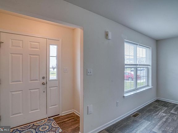 5th image of 91 Toscano Dr