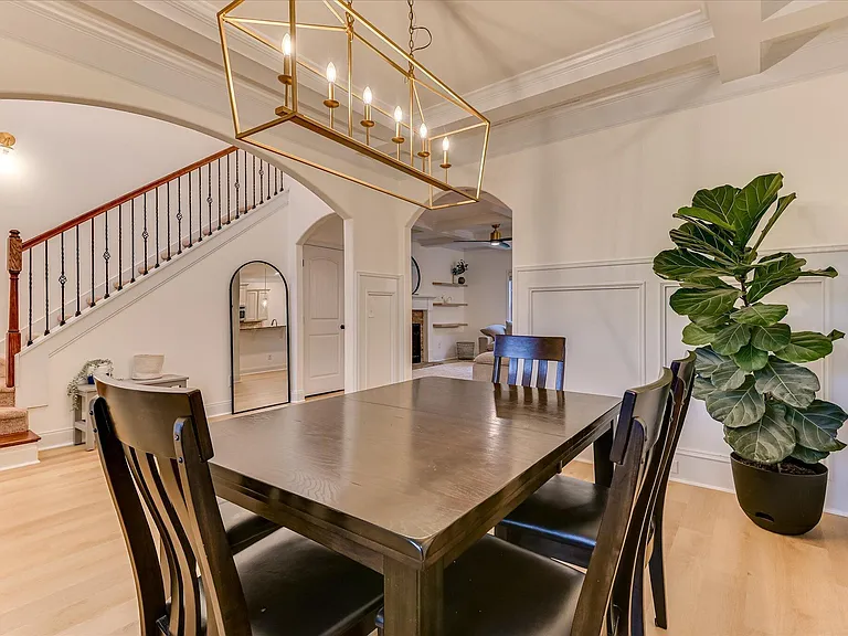259 Wentworth Pl — Photo 21