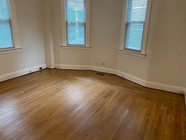 2437 Madison Rd — Photo 13
