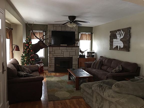 2nd image of 813 Blunt St